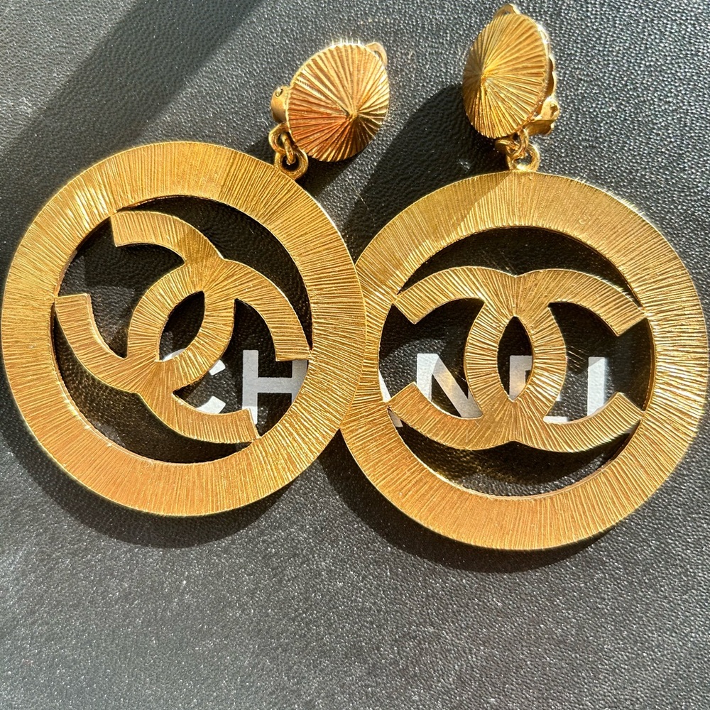 chanel  vintage XL sunburst clip on earrings